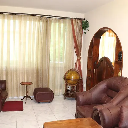 супер апартамент-център Варна